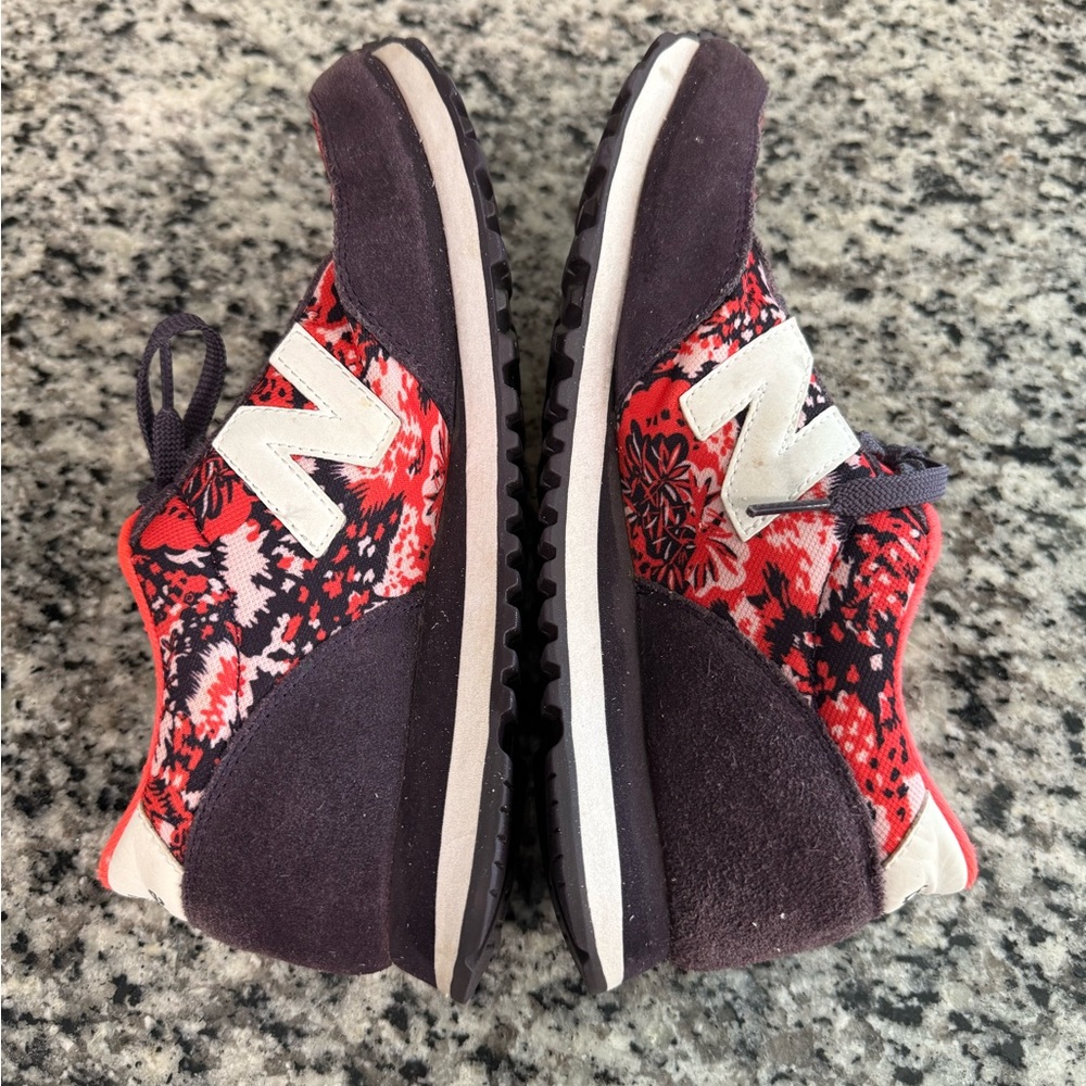 Women’s New Balance Sneakers - Picture 6 of 7